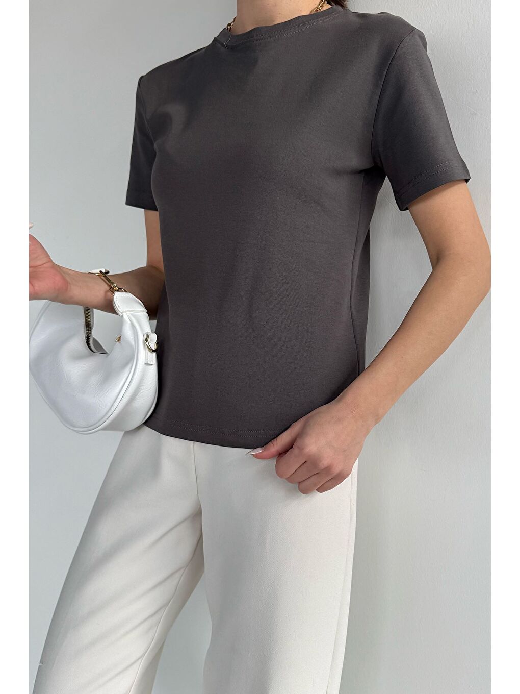 Gri Kadın Bisiklet Yaka Basic Tişört-2