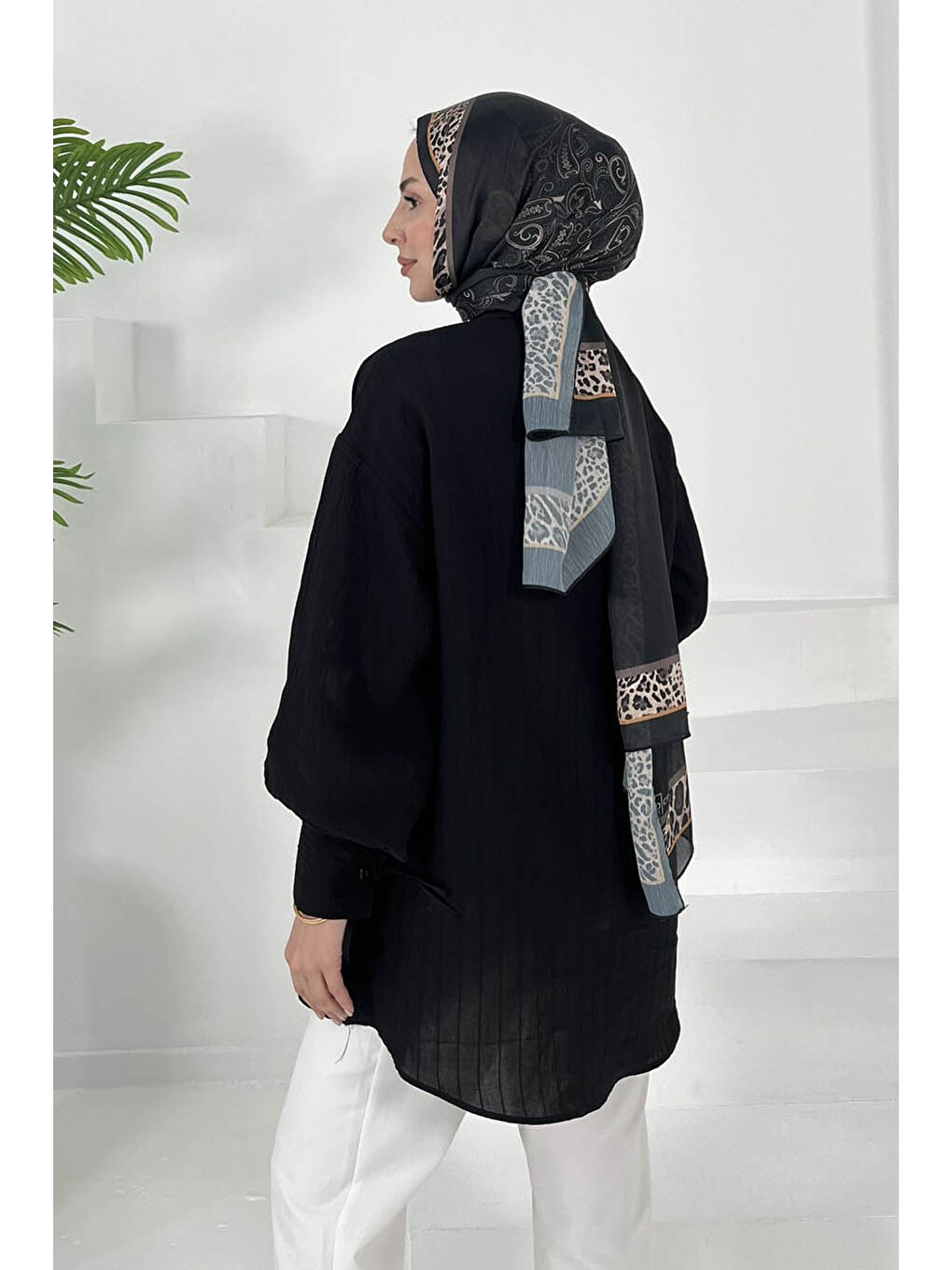 Kolları Bağcık Detaylı Tunik Siyah - 27001-5