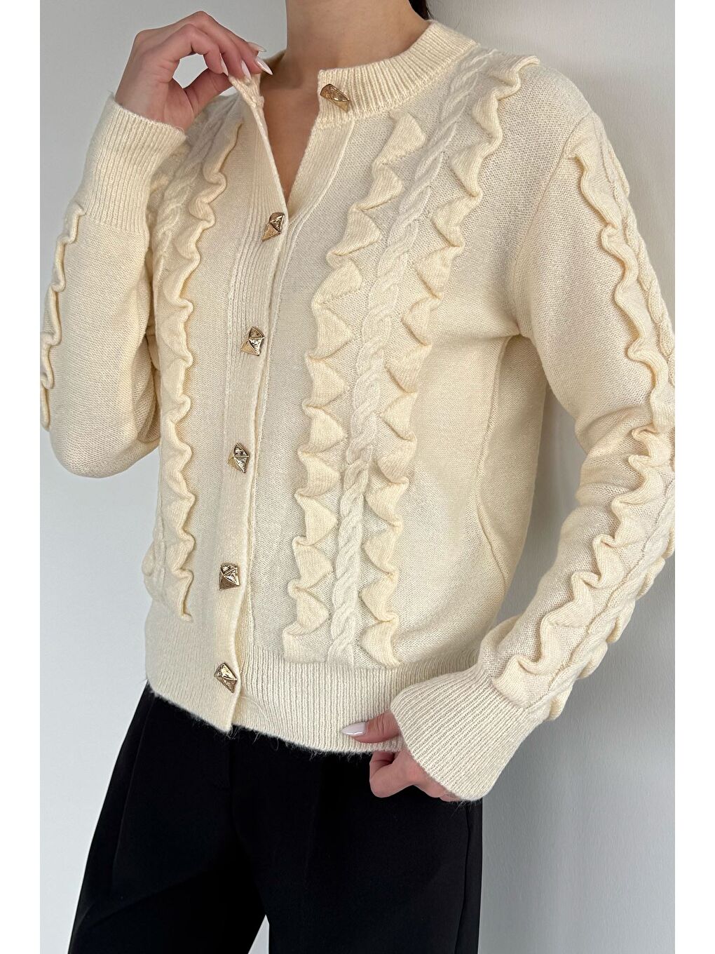 Ekru Kadın Gold Düğme Detaylı Triko Hırka