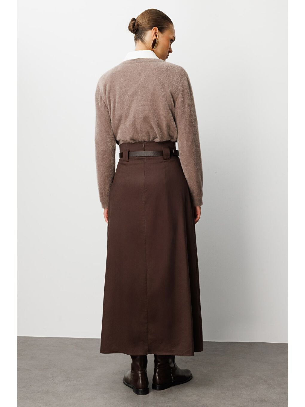 Bej Yuvarlak Yaka Oversize Yumuşak Dokulu Vizon Rengi Triko Kazak-4