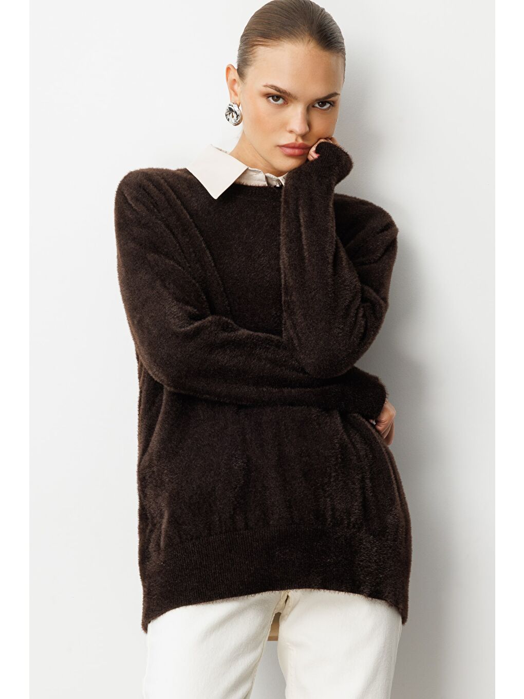 Yuvarlak Yaka Oversize Yumuşak Dokulu Kahverengi Triko Kazak-2