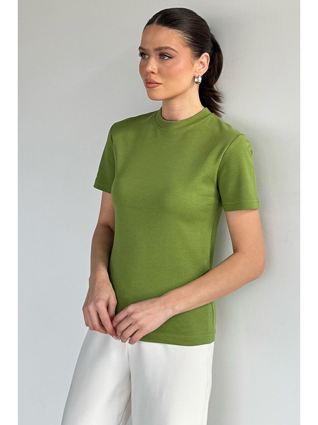 Yeşil Kadın Bisiklet Yaka Basic Tişört