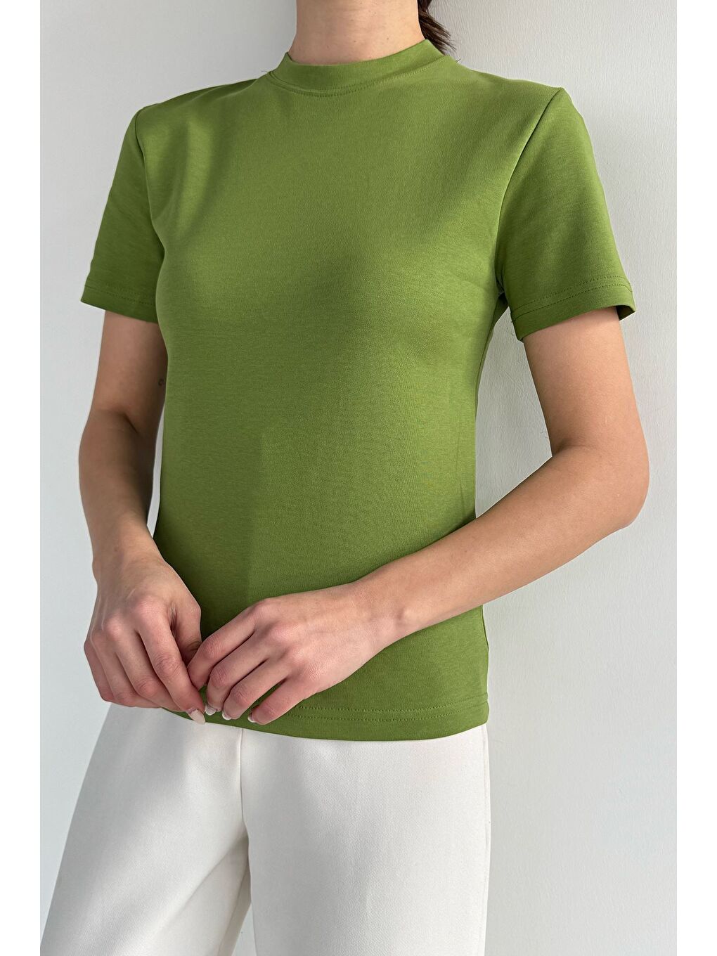 Yeşil Kadın Bisiklet Yaka Basic Tişört-2