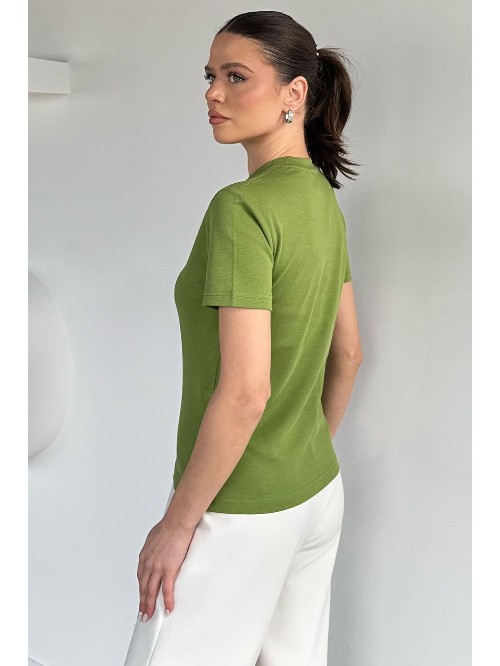 Yeşil Kadın Bisiklet Yaka Basic Tişört-3