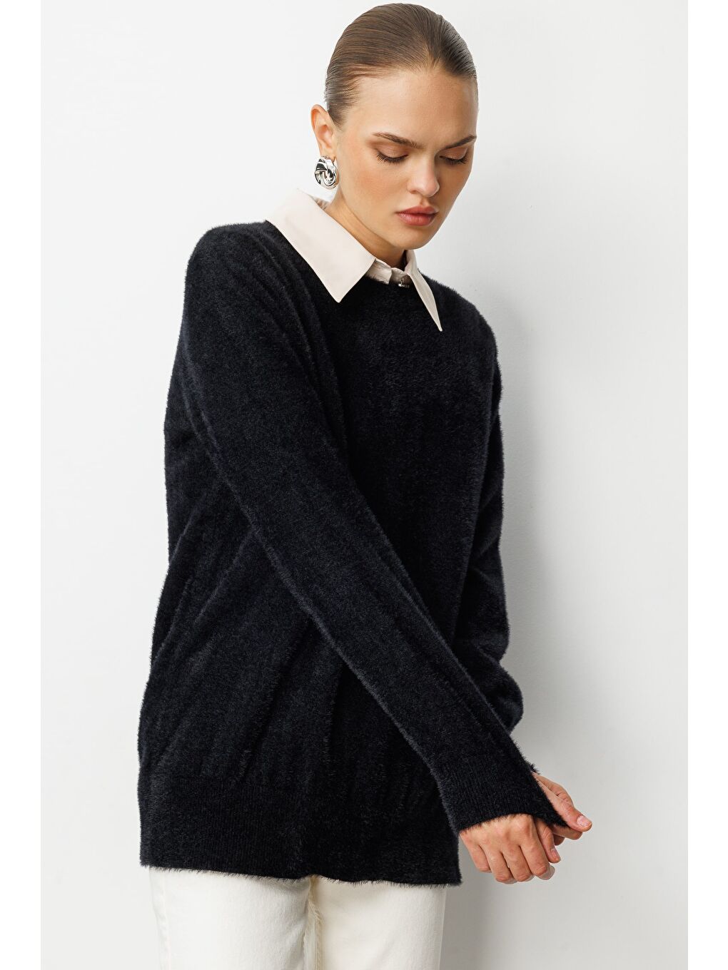 Yuvarlak Yaka Oversize Yumuşak Dokulu Siyah Triko Kazak-2