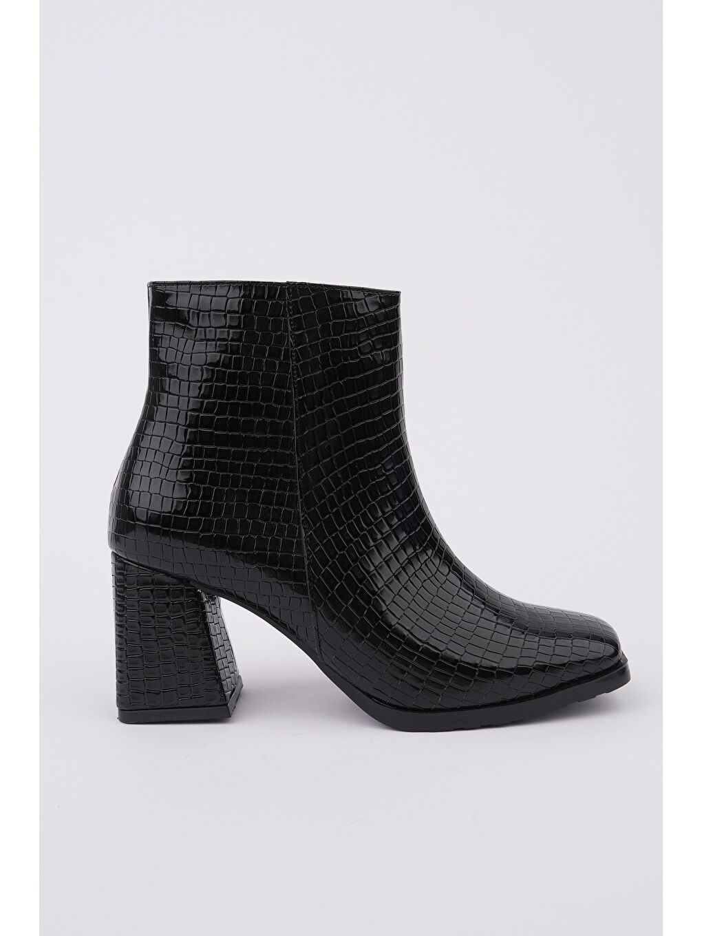 Siyah DİVİNA Küt Burun Kalın Topuklu Fermuarlı Kadın Bot