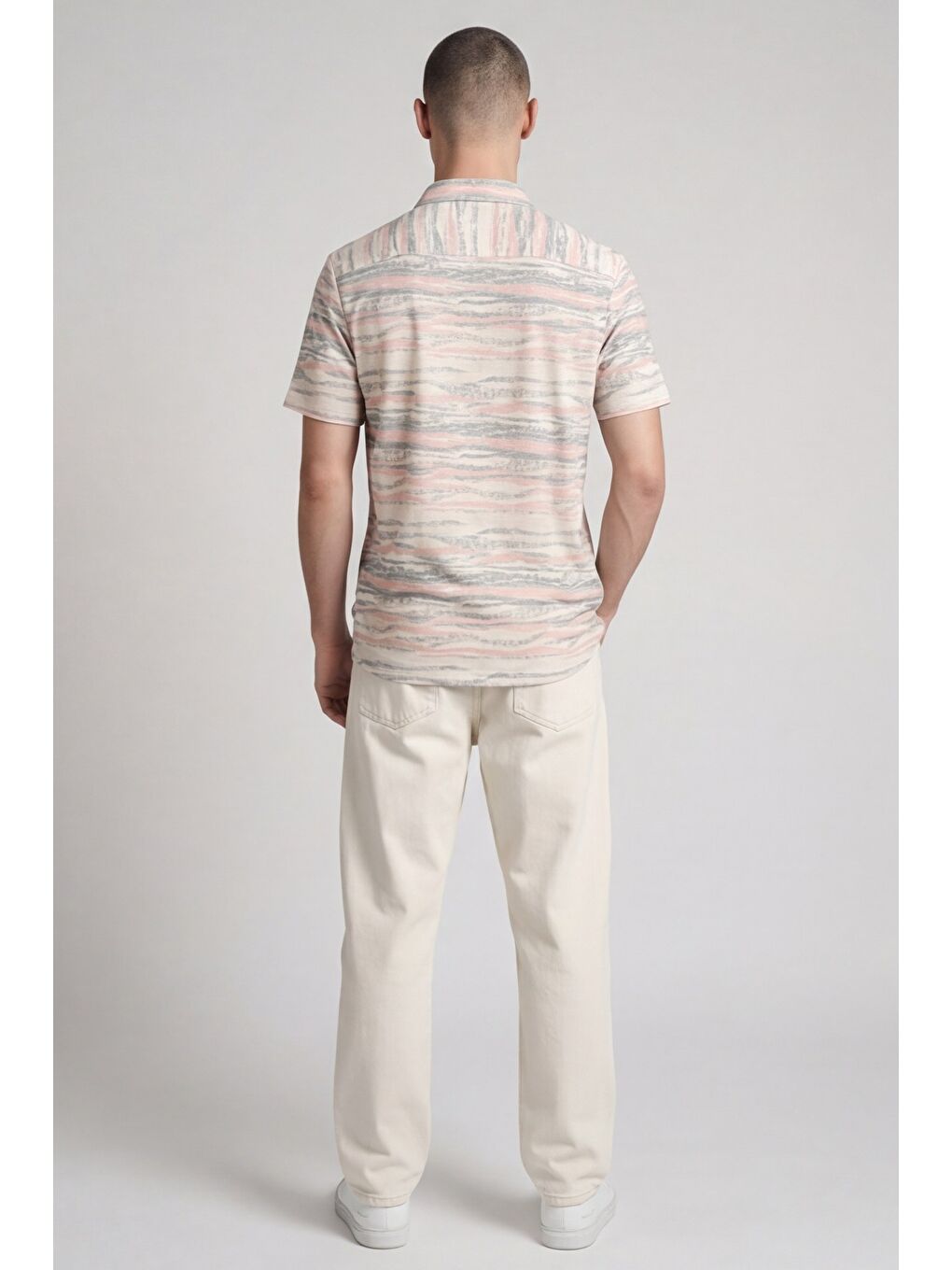 Giotelli Erkek Gri-Beyaz Dar Kesim Slim Fit Çizgi Desen Düğmeli Tişört-3