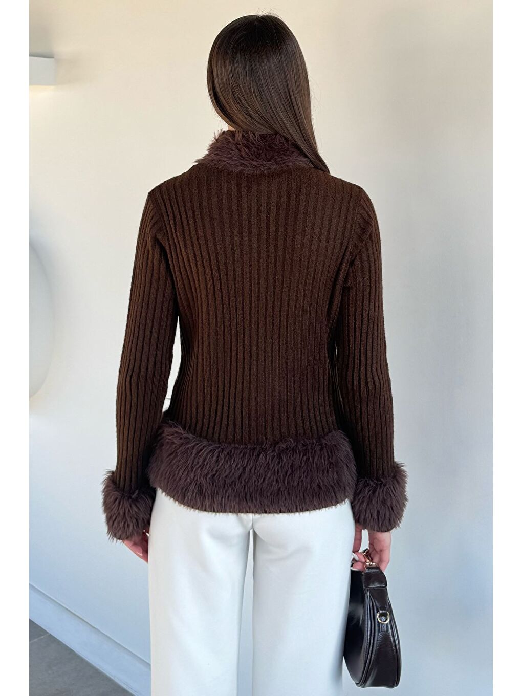 Kahverengi Kadın Sakallı Triko Kazak-1