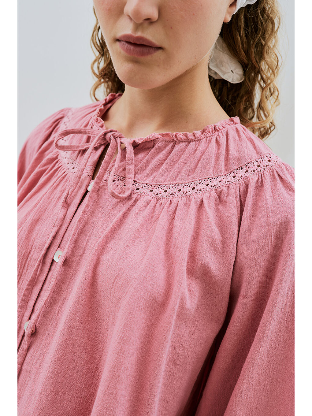 Dokulu İşlemeli Kısa Bluz Pembe-1