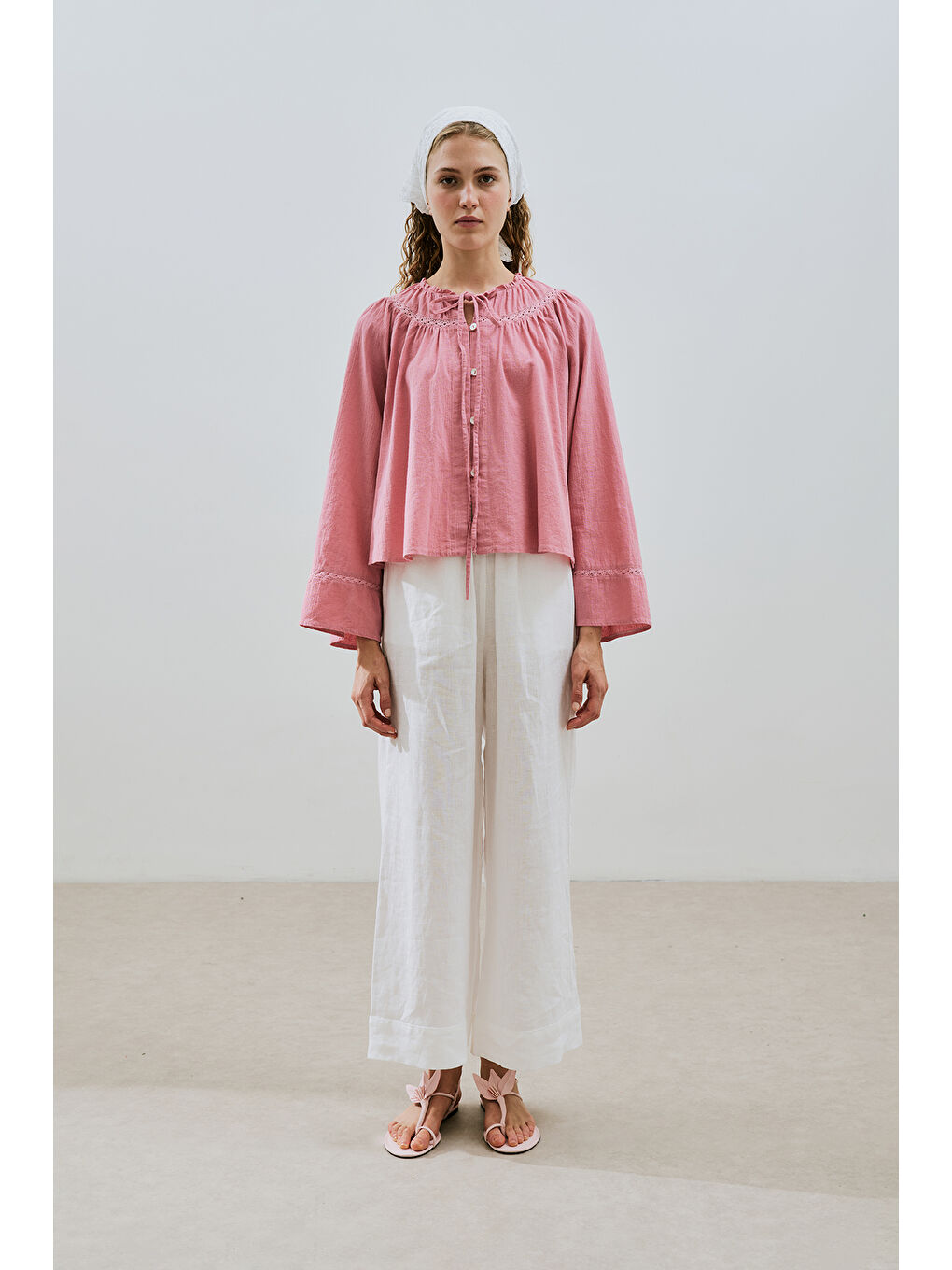 Dokulu İşlemeli Kısa Bluz Pembe-2