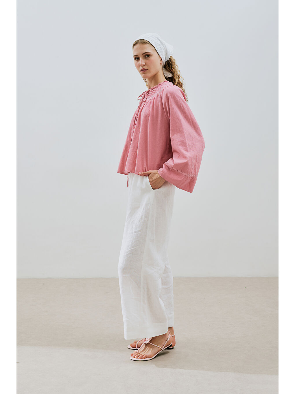 Dokulu İşlemeli Kısa Bluz Pembe-4