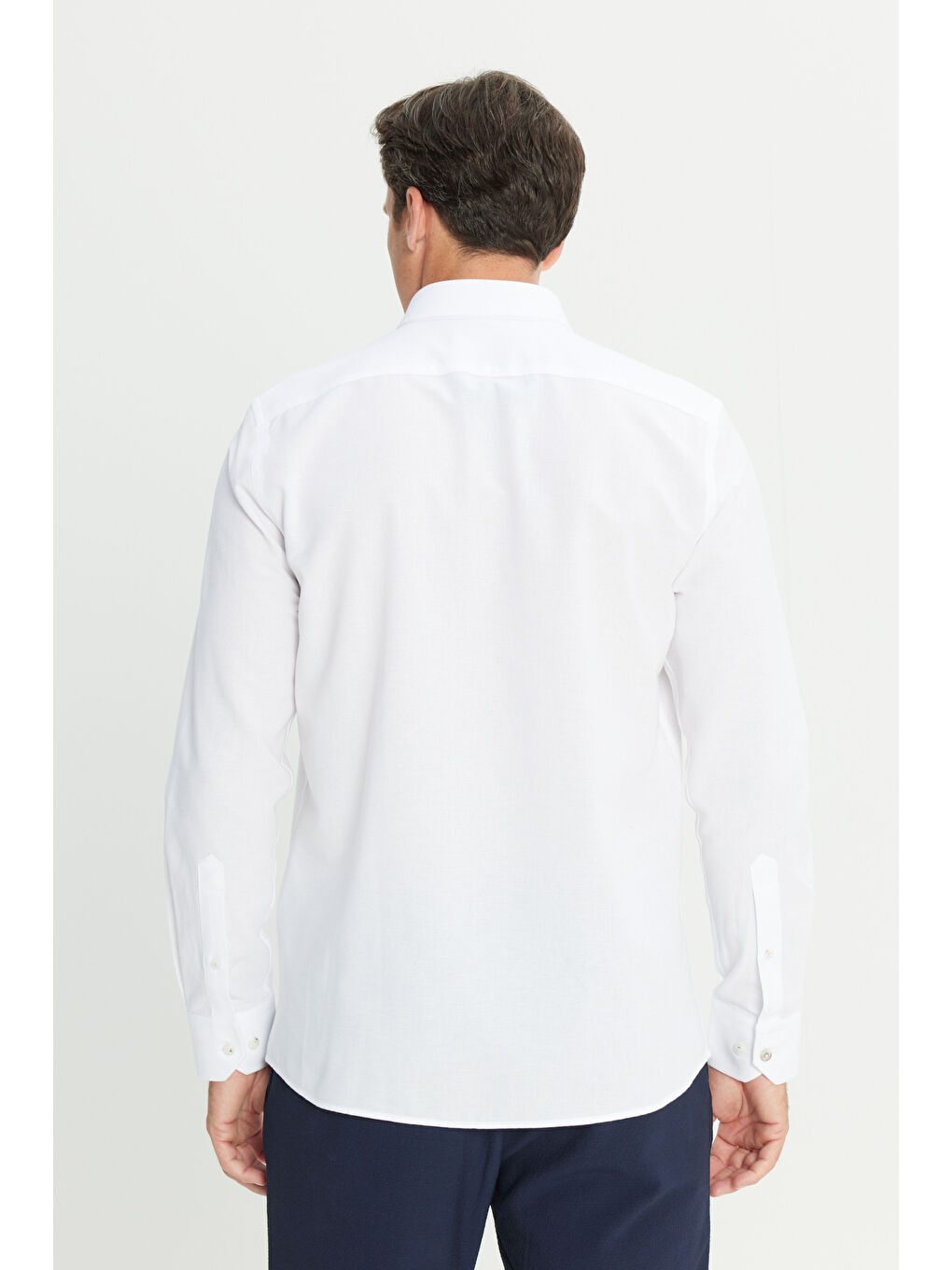 Erkek Beyaz Slim Fit Dar Kesim Düğmeli Yaka Pamuklu Gömlek-5