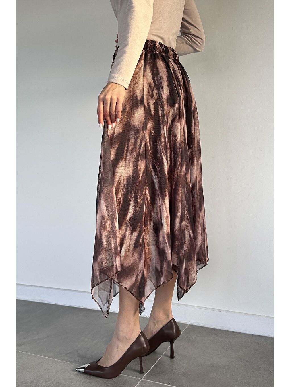 Kahverengi Kadın Bel Lastikli Desenli Asimetrik Kesim Etek-2