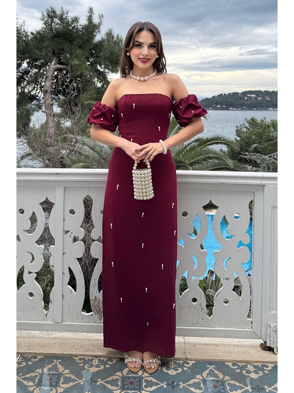 Kadın Bordo Straplez Yaka İnci İşlemeli Uzun Söz Nişan Nikah Elbise