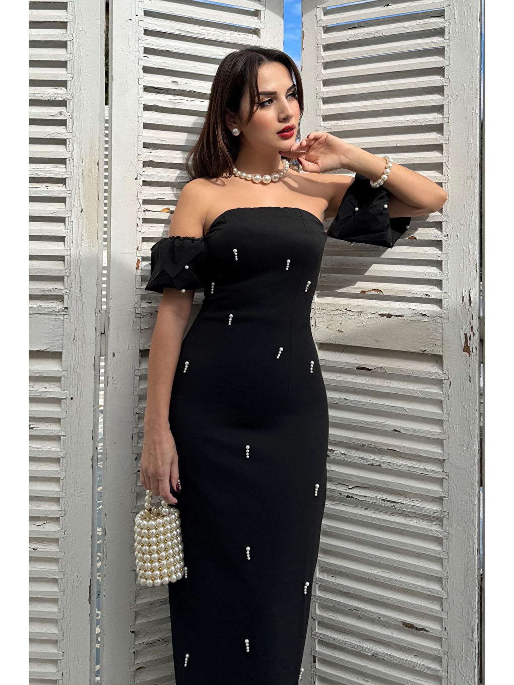 Kadın Siyah Straplez Yaka İnci İşlemeli Uzun Söz Nişan Nikah Elbise-3