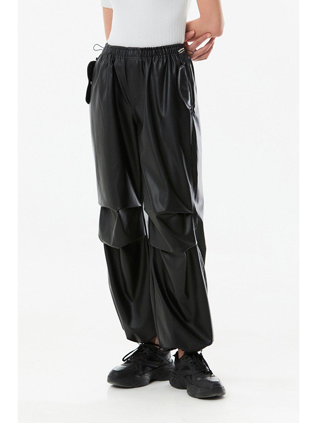 Siyah Suni Deri Beli Stoperli Palazzo Pantolon-2