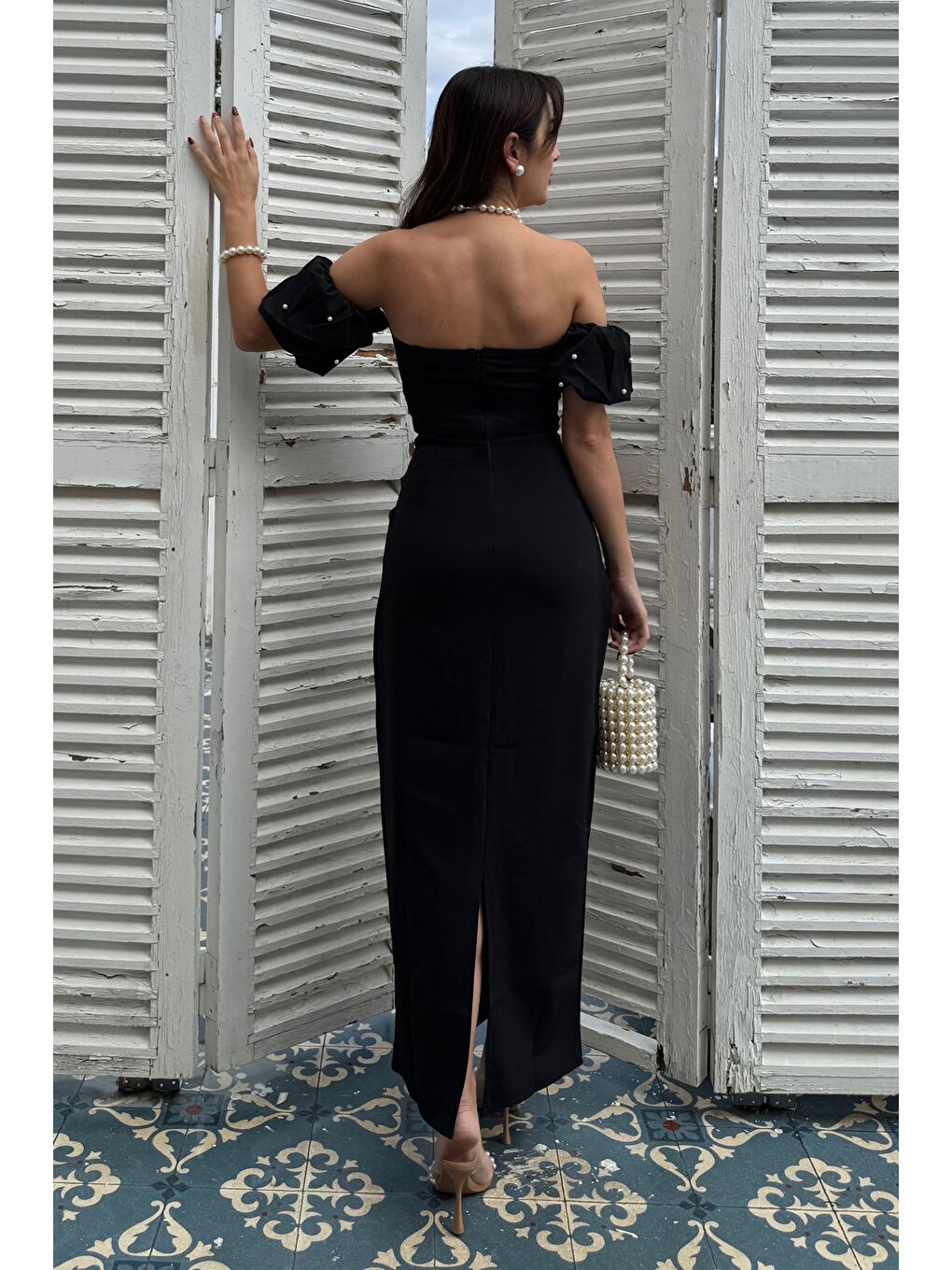 Kadın Siyah Straplez Yaka İnci İşlemeli Uzun Söz Nişan Nikah Elbise-4