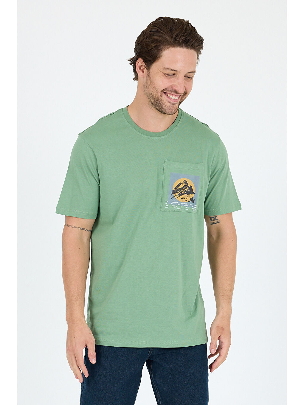 Yeşil Erkek %100 Pamuk Cep Detaylı Baskılı Tişört – Bisiklet Yaka, Yazlık Model Erkek Tişört 0105-1
