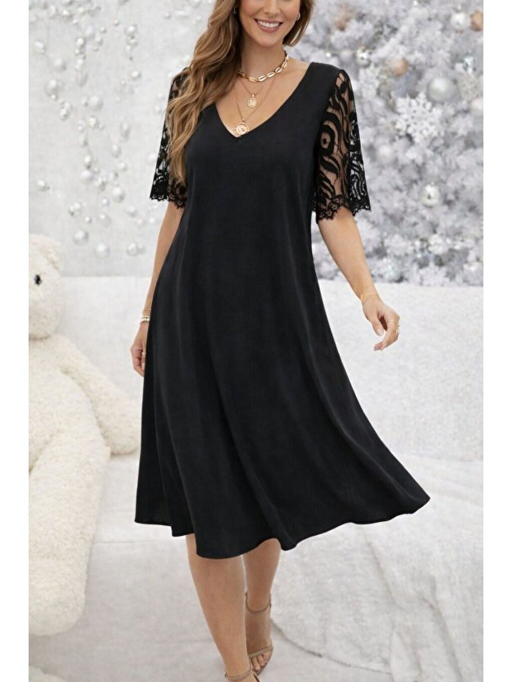 Siyah Kadın Kısa Dantel Kollu V Yakalı Midi Viskon Elbise-2