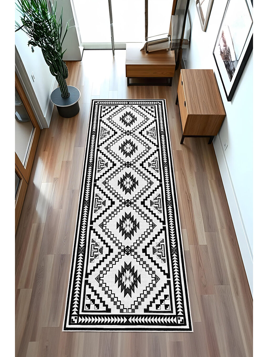 Siyah Dekoratif Özel Tasarım Yıkanabilir İnce Kaymaz Tabanlı Modern Halı KECE FR32-4