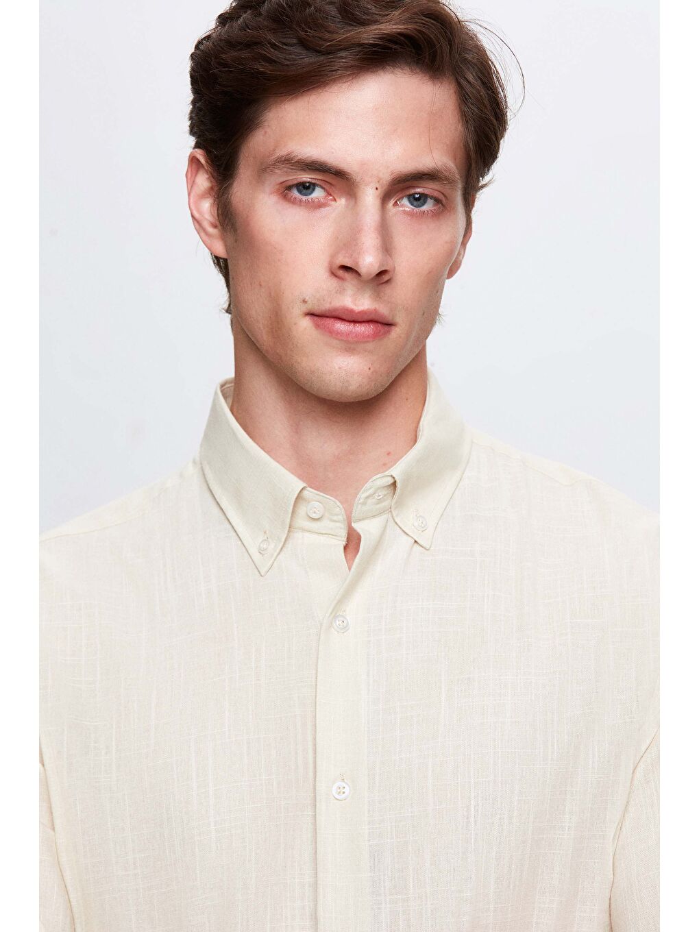 Comfort Bej Düğmeli Yaka Rahat Kesim Keten Görünümlü %100 Pamuk Gömlek-2