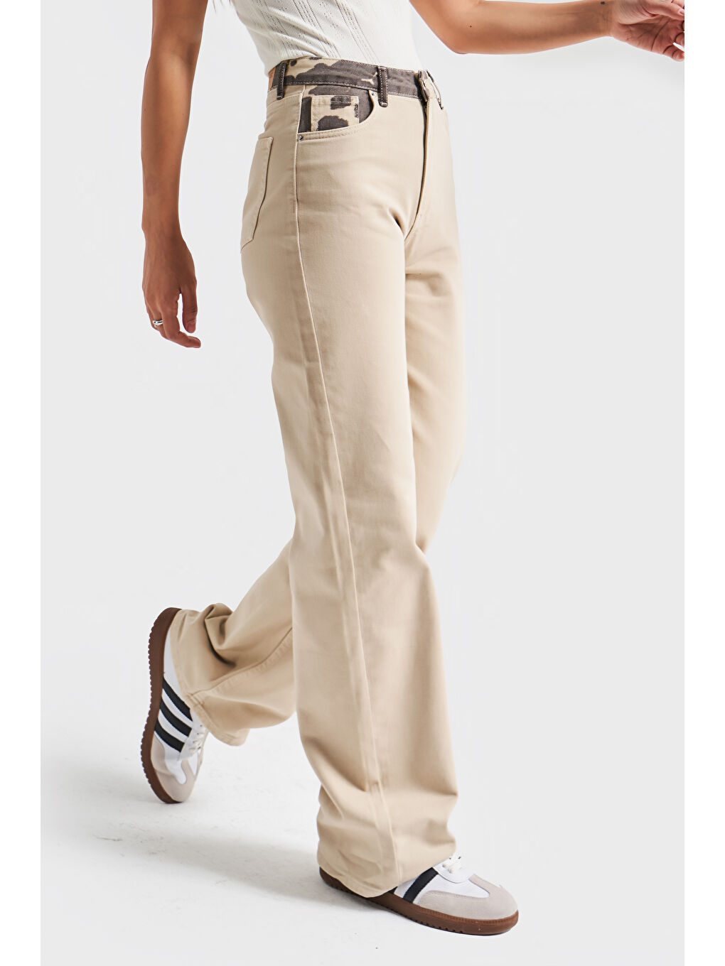 Kadın Bej Renk 6s5-57 Straight Fit Yüksek Bel İç Boy 80cm Leopar Desenli Denim Jean