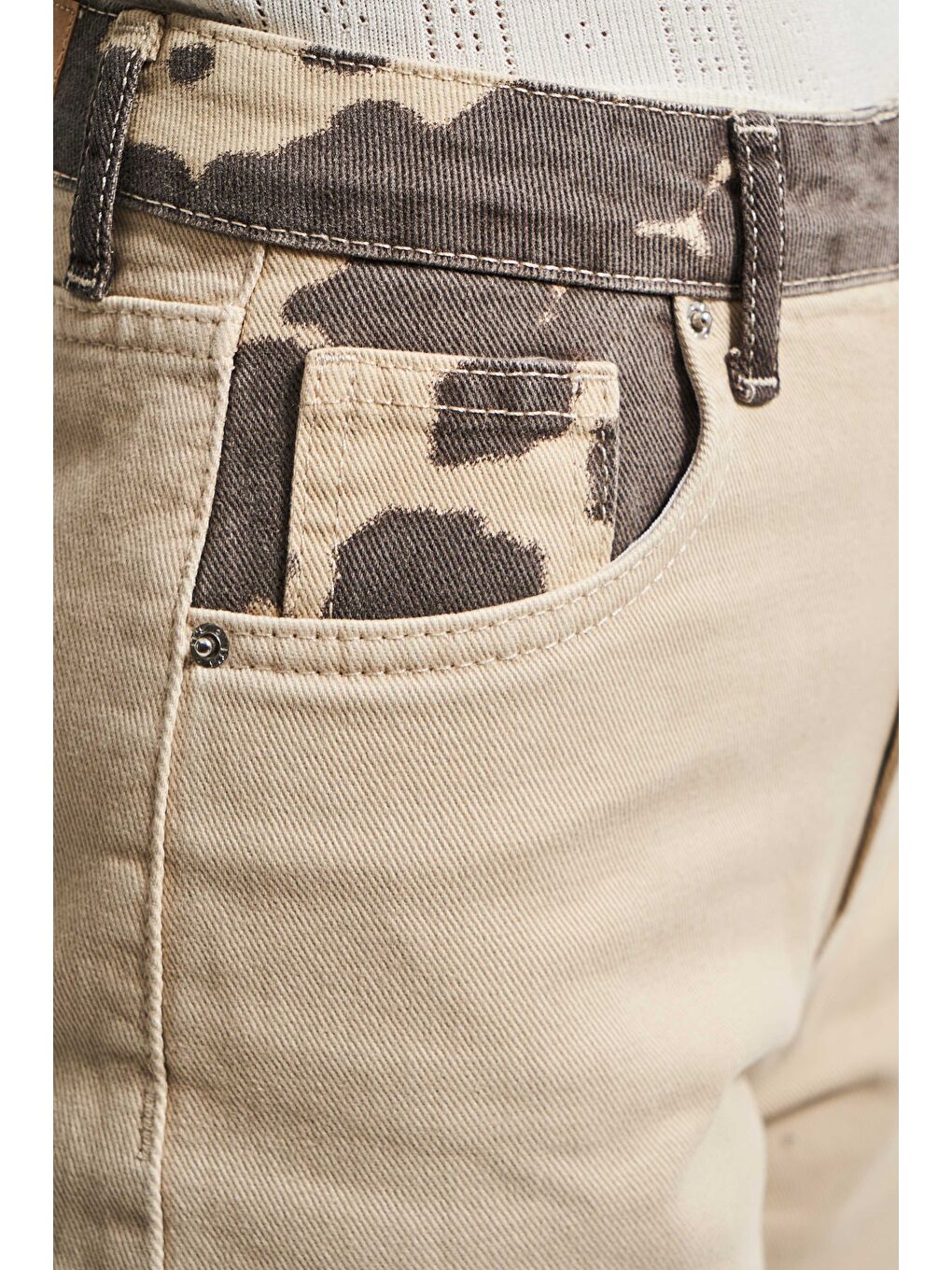 Kadın Bej Renk 6s5-57 Straight Fit Yüksek Bel İç Boy 80cm Leopar Desenli Denim Jean-3