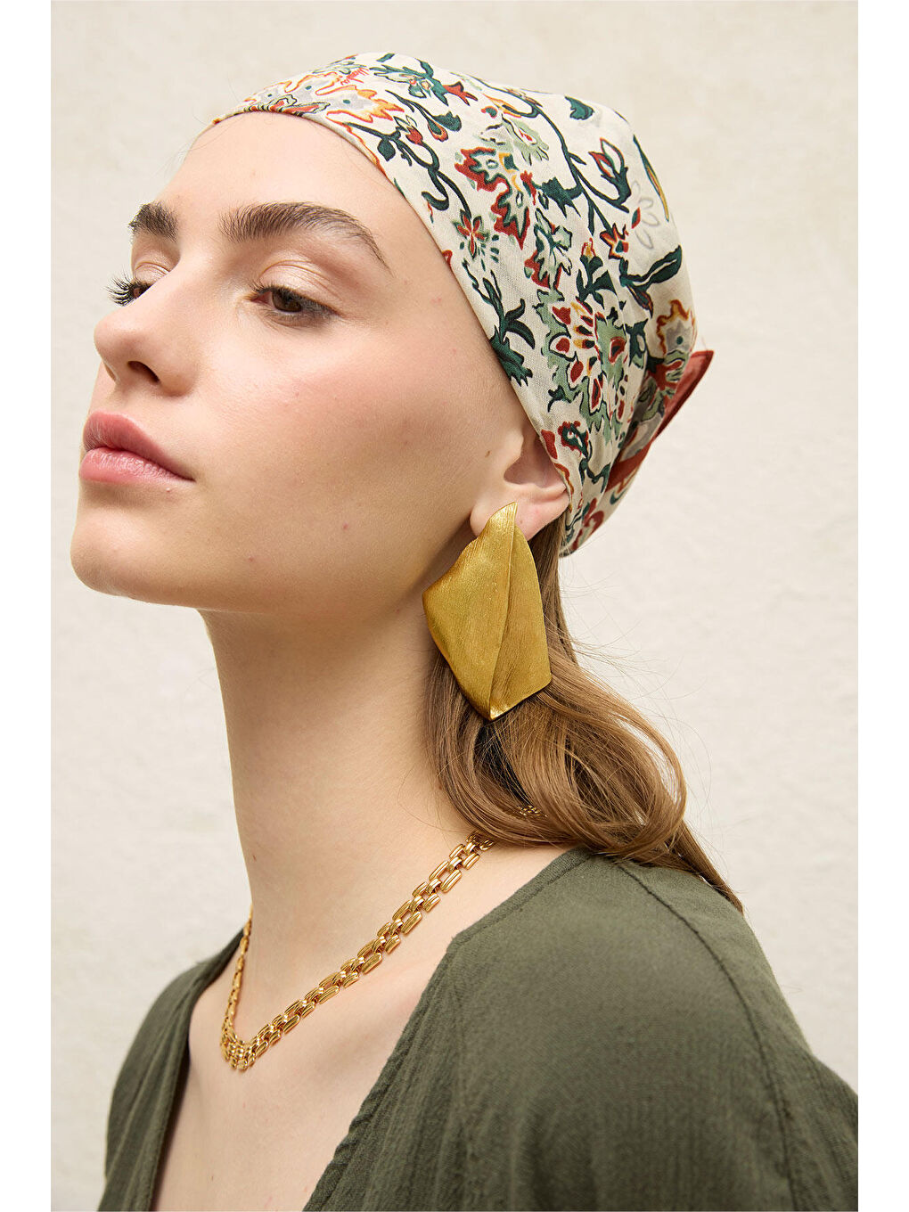 Beyaz Desenli Pamuklu Fular Ira-3