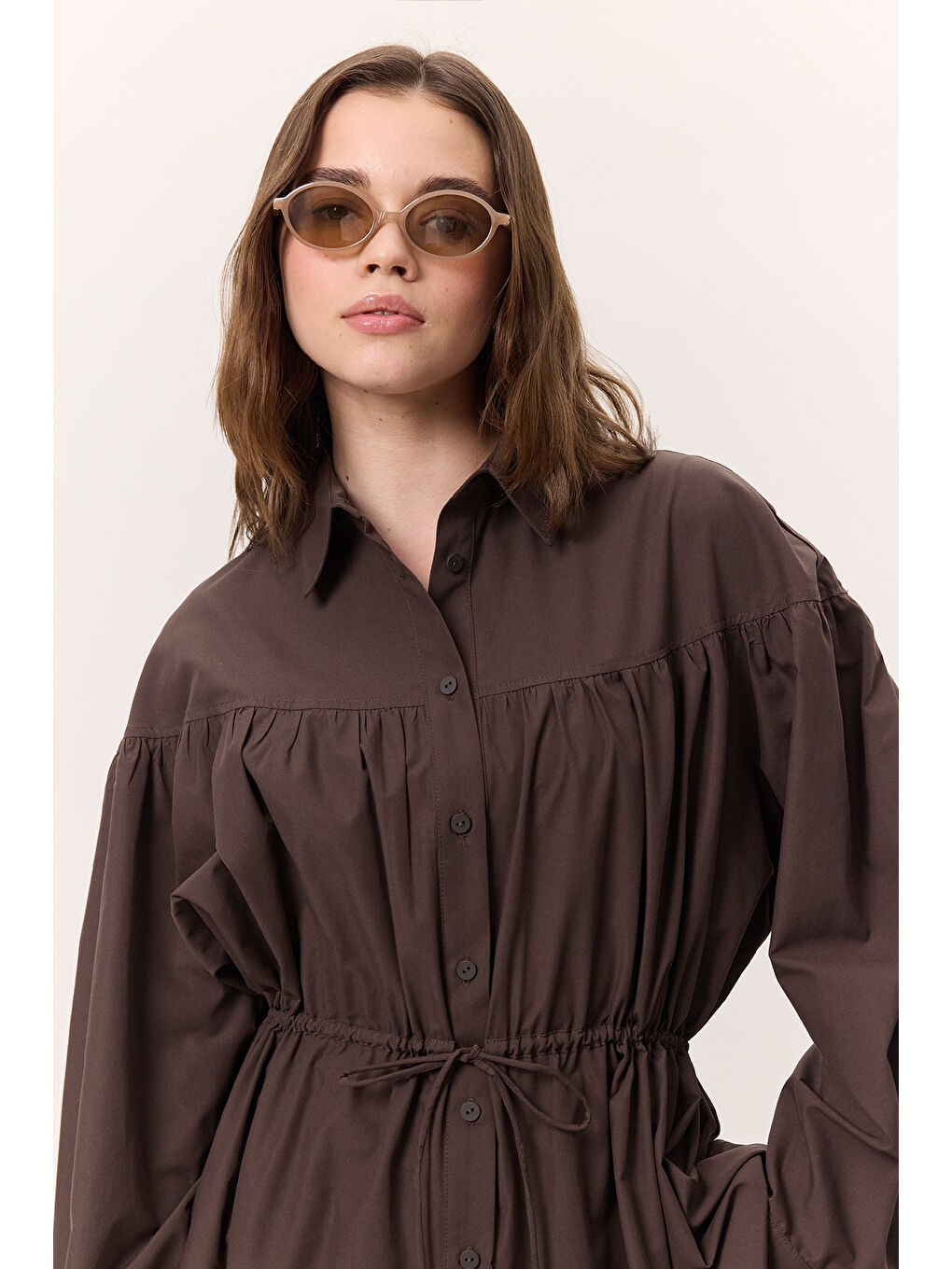 Büzgü Bağlama Detaylı Tunik Kahverengi-4