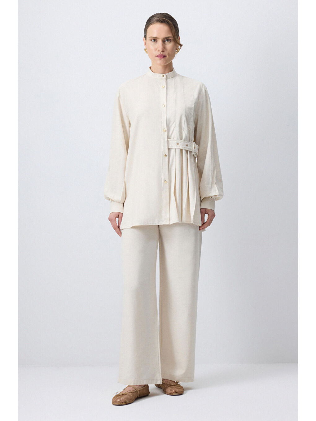 Bej Kemer Detaylı Gömlek Pantolon Takım