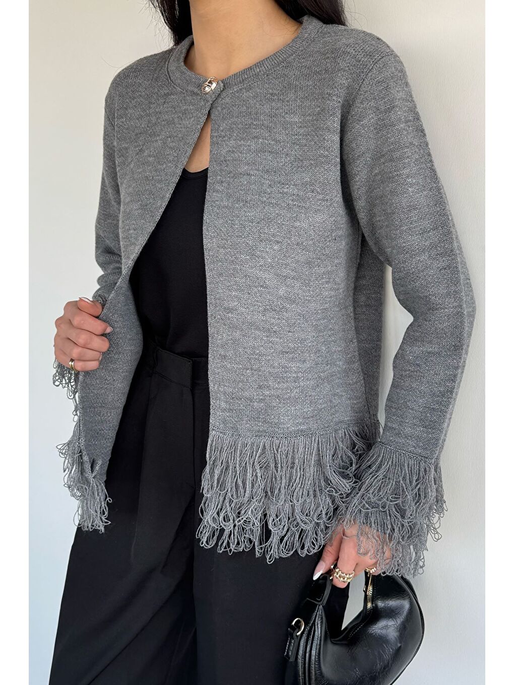 Antrasit Kadın Püsküllü Triko Hırka-1