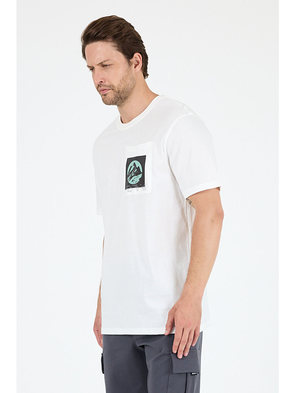 Ekru Erkek %100 Pamuk Cep Detaylı Baskılı Tişört – Bisiklet Yaka, Yazlık Model Erkek Tişört 0105-3