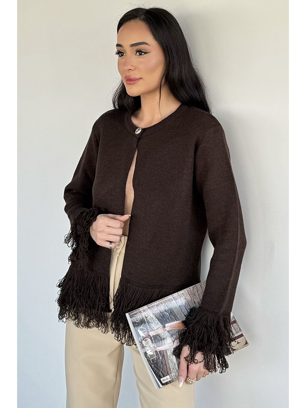 Kahverengi Kadın Püsküllü Triko Hırka-2