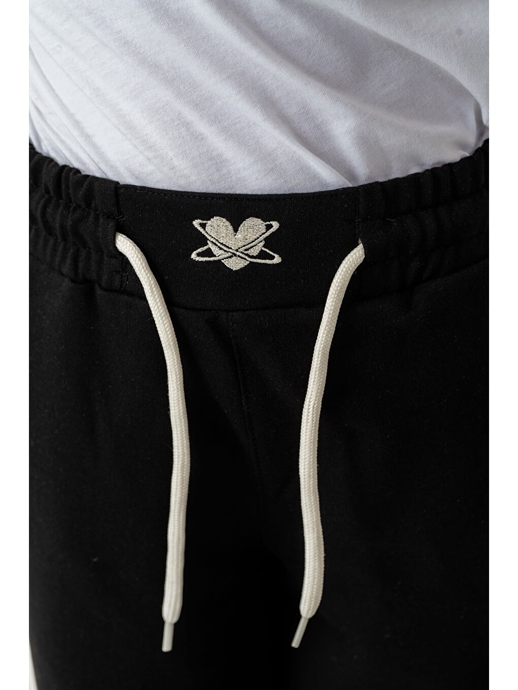 Siyah Geniş Paçalı Balık Sırtı Yanları Şeritli Kız Çocuk Eşofman Altı-4