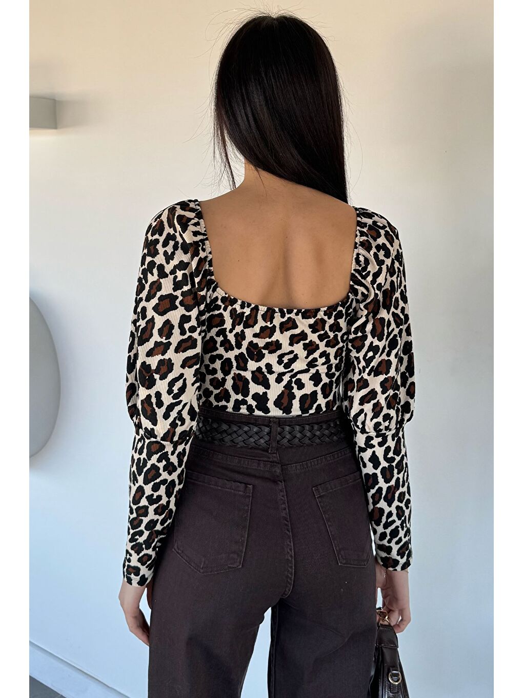 Kahverengi Kadın Omuz Lastikli Göğüs Pedli Crop Top Bluz-3