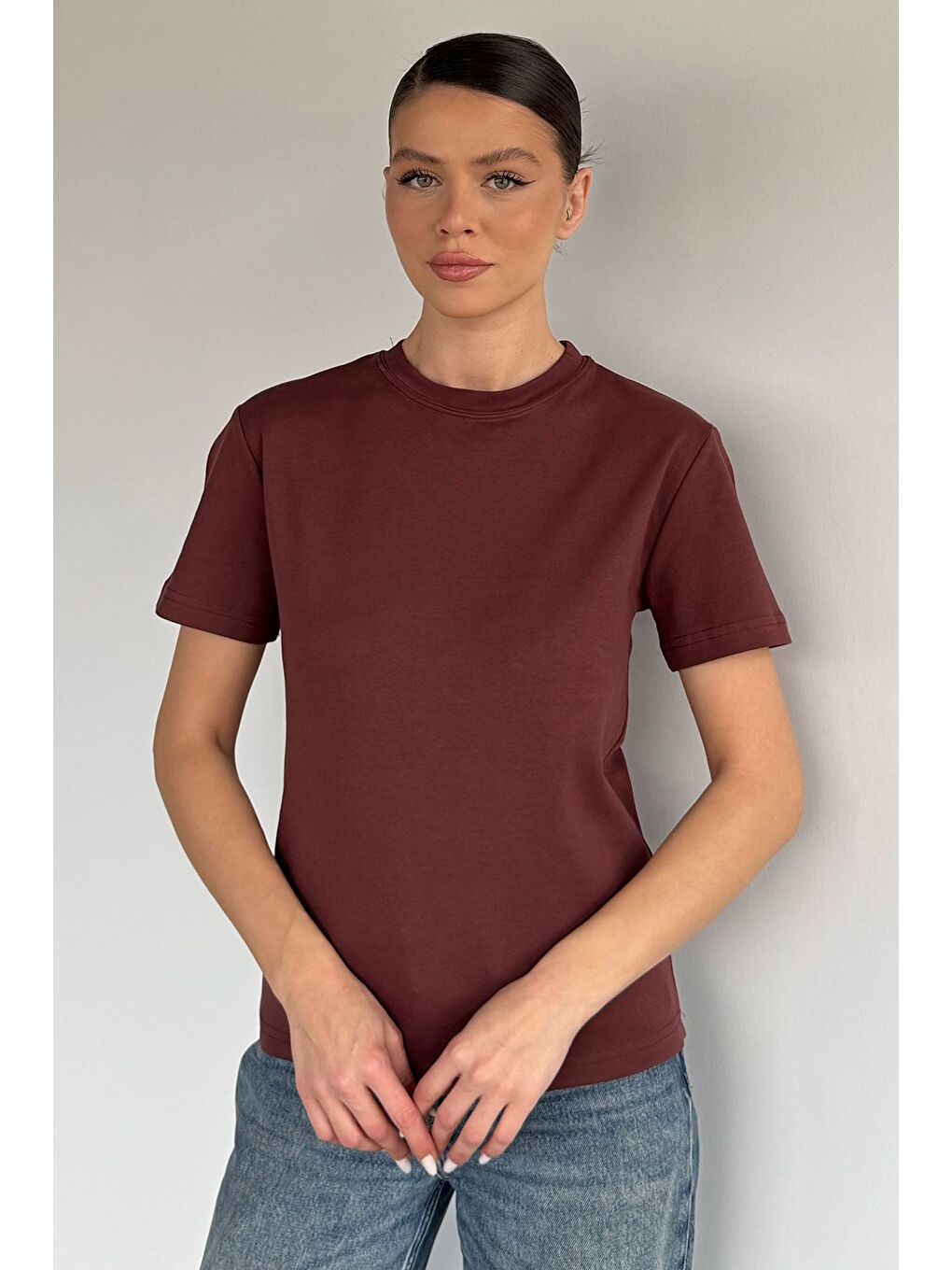 Kahverengi Kadın Bisiklet Yaka Basic Tişört-2