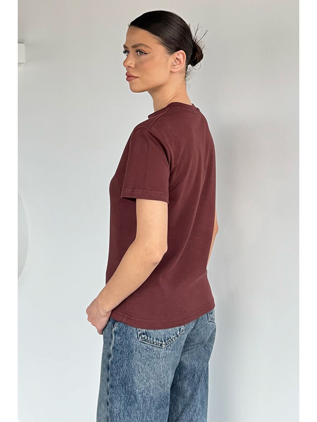 Kahverengi Kadın Bisiklet Yaka Basic Tişört-3