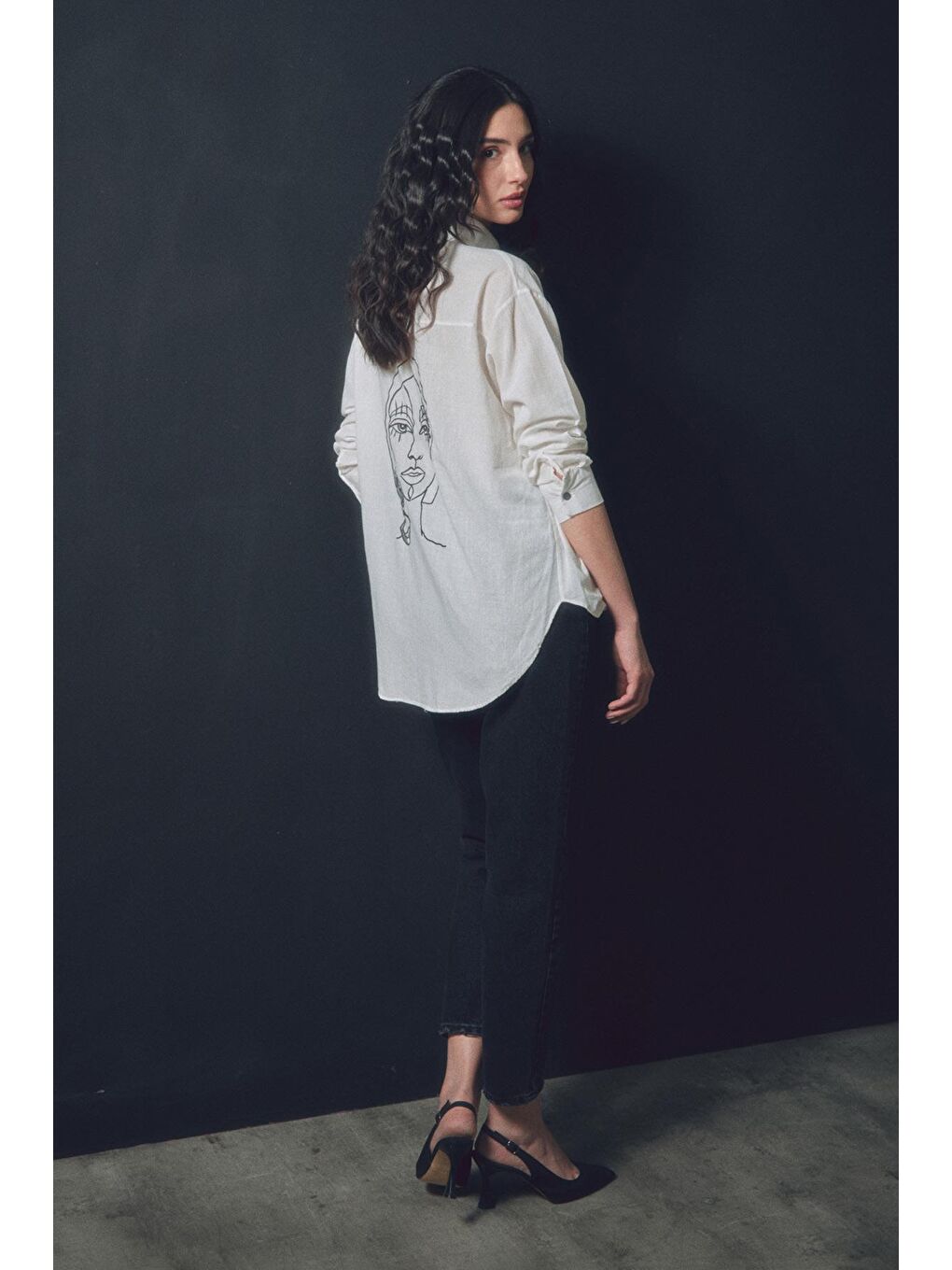 Ekru Nakışlı Uzun Kollu Salaş Keten Gömlek-1