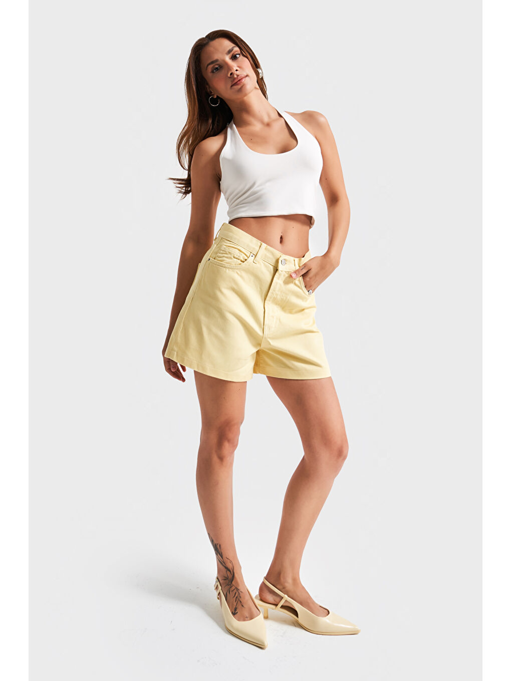 Kadın Sarı Renk 6s5-108 Mom Fit Rahat Kesim Midi Boy %100 Pamuk Denim Şort-2
