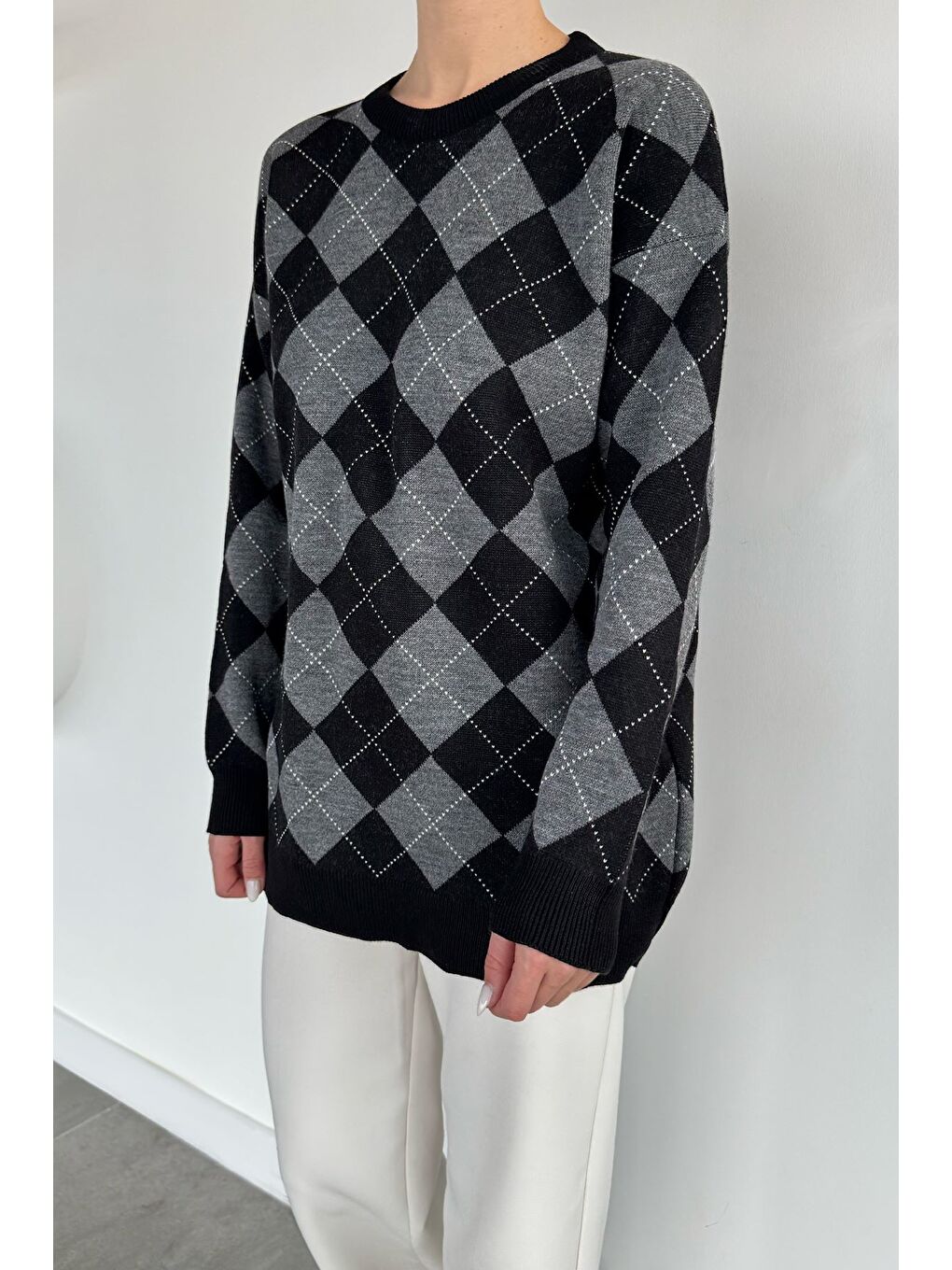Gri Kadın Ekose Desenli Bisiklet Yaka Triko Kazak-2