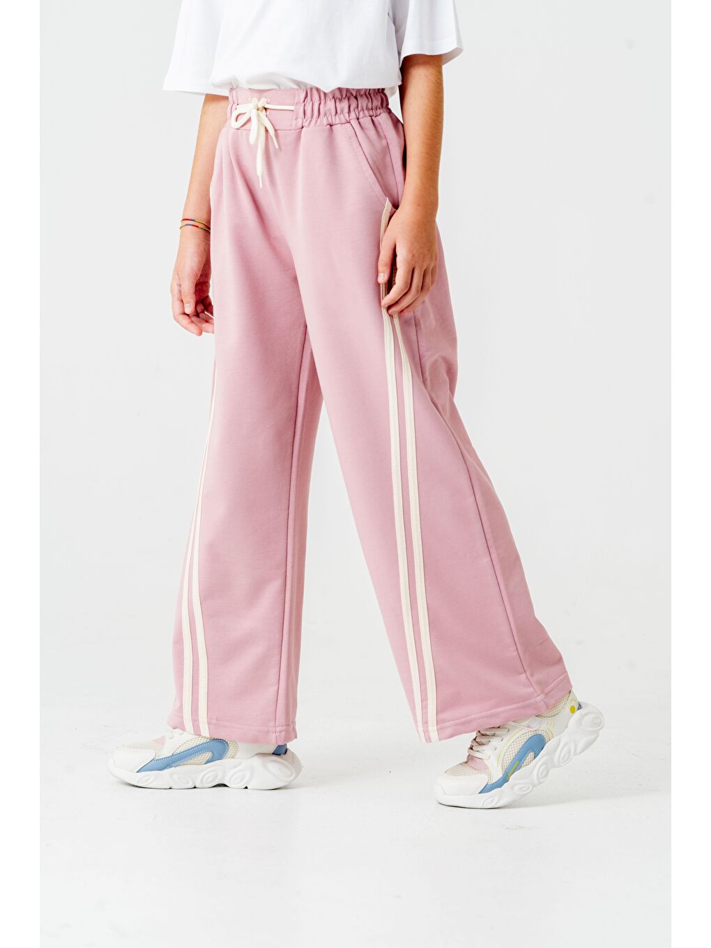 Pembe Geniş Paçalı Balık Sırtı Yanları Şeritli Kız Çocuk Eşofman Altı-4