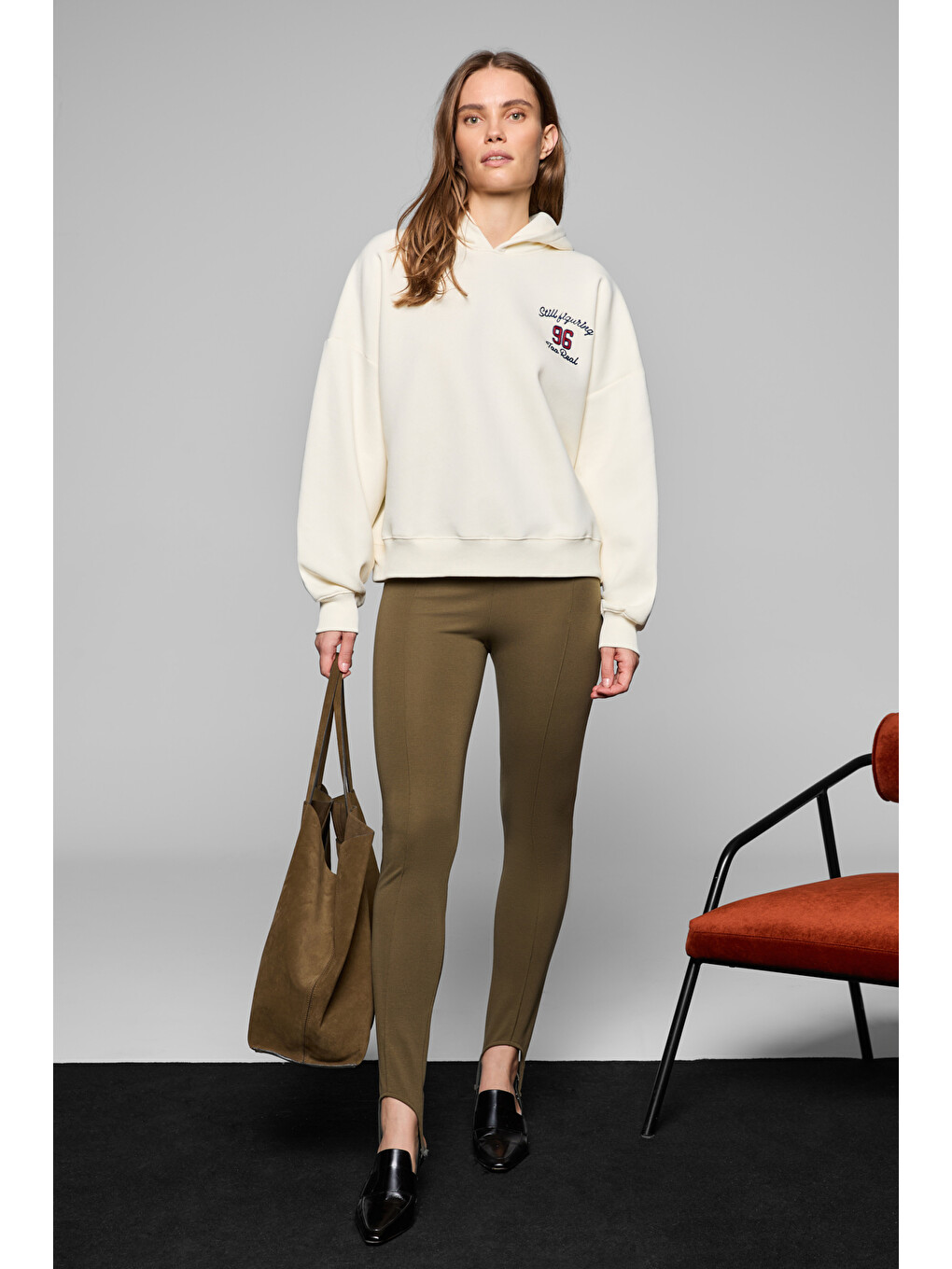 Luxe Kadın Renk Nakışlı Ve Arkası Baskı Detaylı Kapüşonlu Ekru Sweatshirt-1