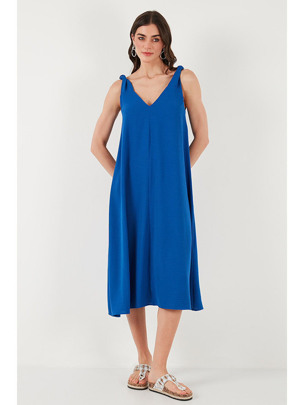 Mavi Oversize Fit V Yaka Midi Boy Basic Kadın Elbise 6788688-3