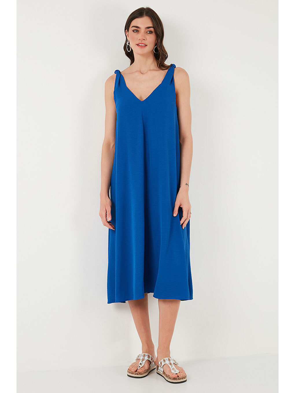 Mavi Oversize Fit V Yaka Midi Boy Basic Kadın Elbise 6788688-4