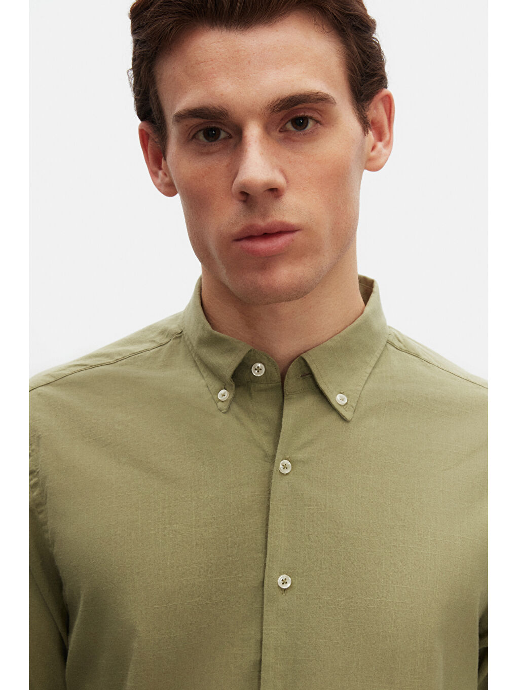 Comfort Yeşil Düğmeli Yaka Rahat Kesim Keten Görünümlü %100 Pamuk Gömlek-5