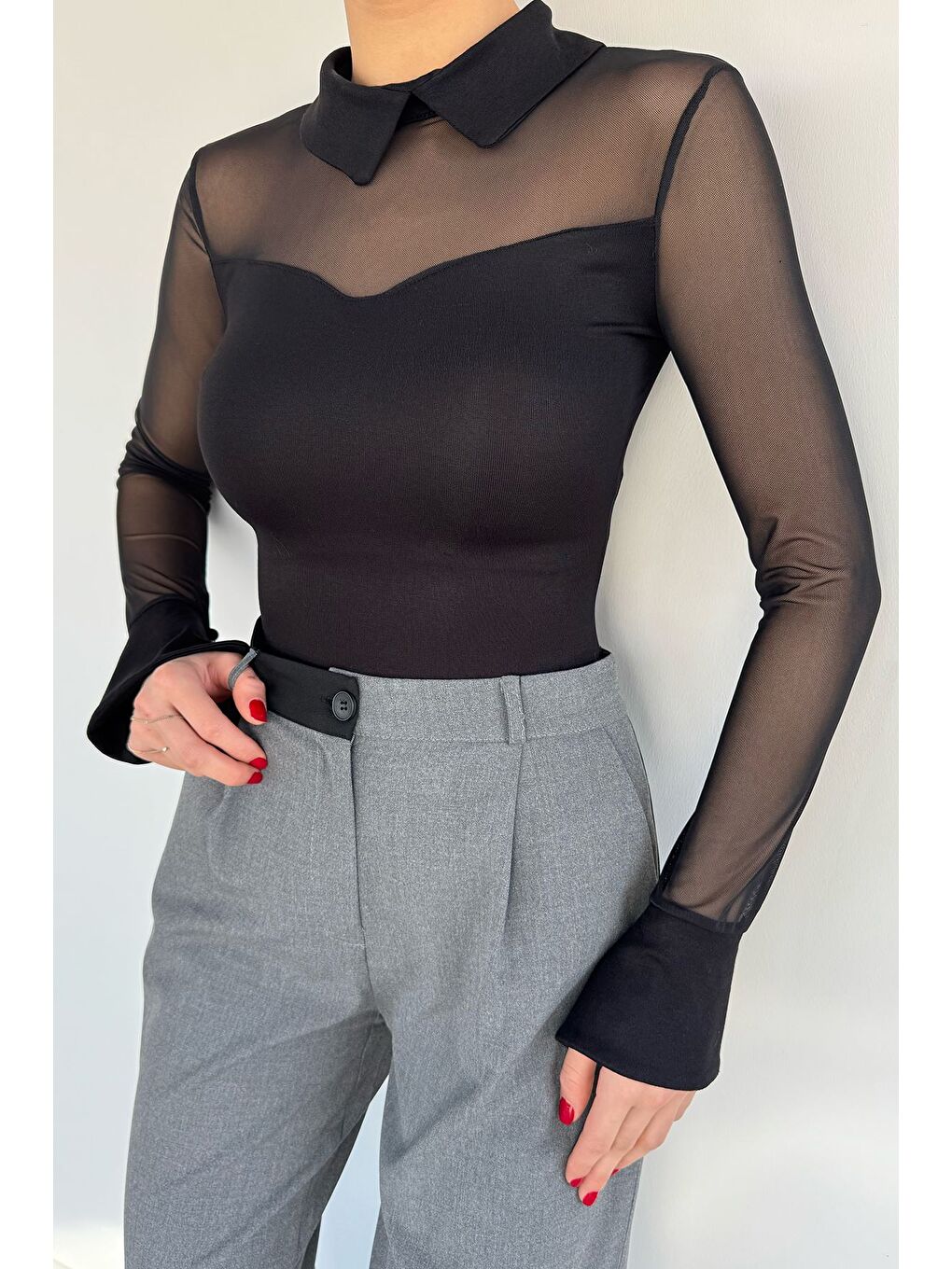 Siyah Kadın Polo Yaka Tül Garnili Elastanlı Bluz-1