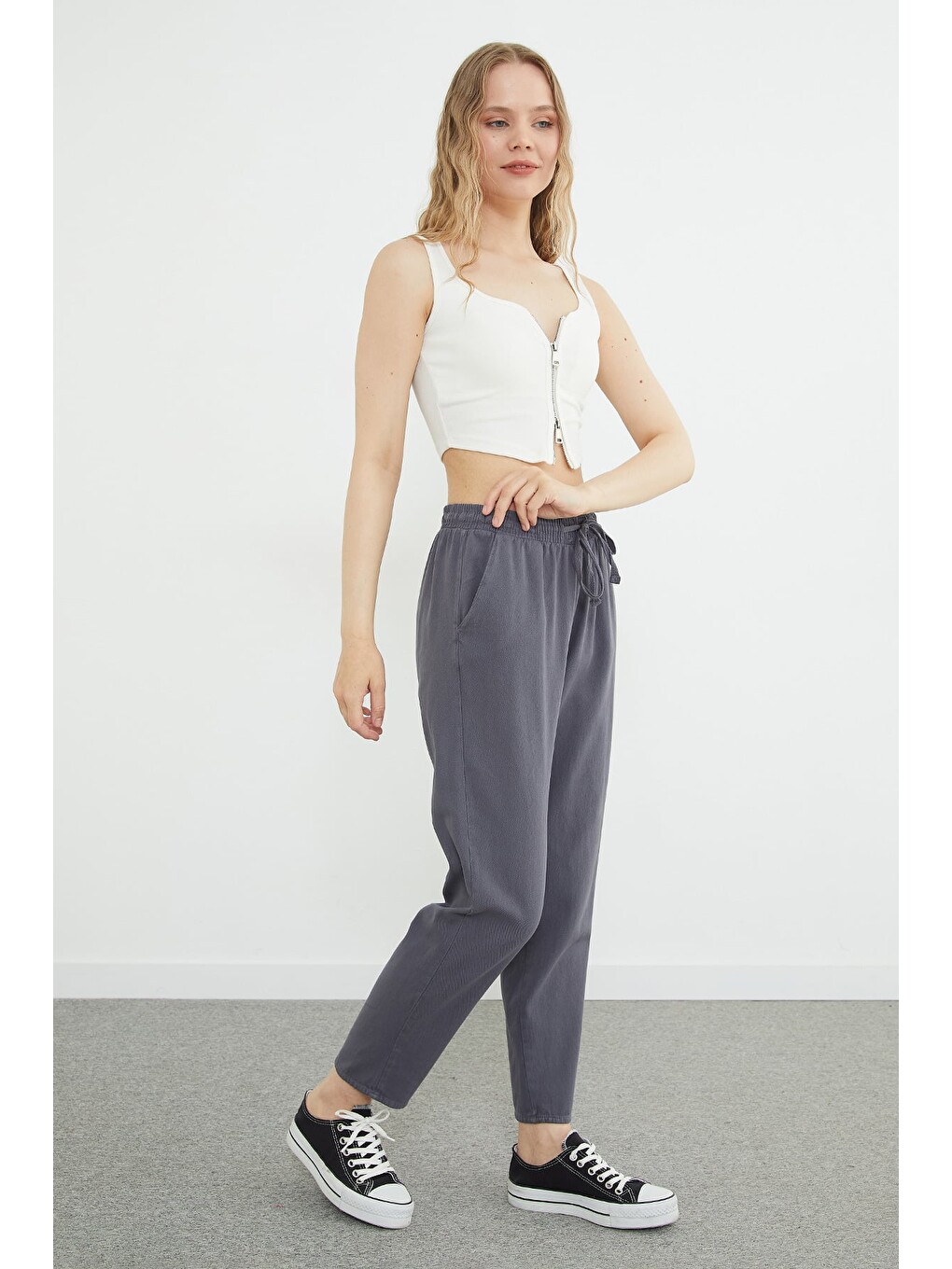 Antrasit Beli Bağlamalı Cepli Gabardin Pantolon-2