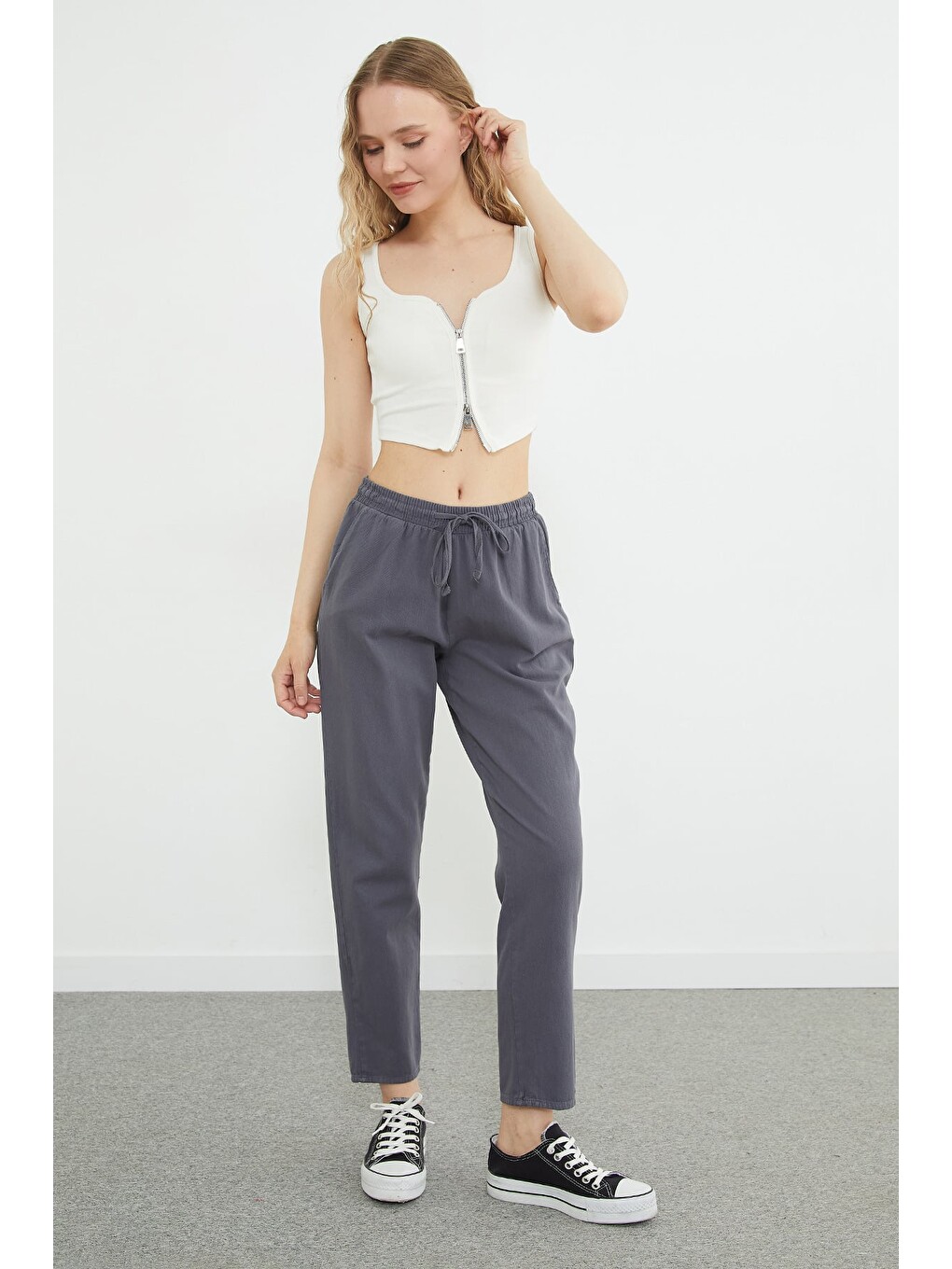 Antrasit Beli Bağlamalı Cepli Gabardin Pantolon-3