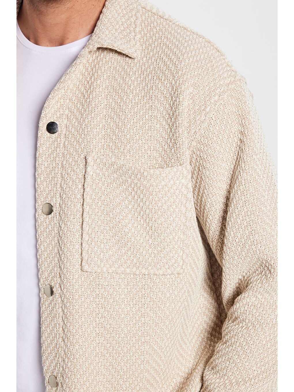 Ekru Erkek Relax Fit Rahat Kesim Örme Çift Cepli Çıtçıtlı Armürlü Gömlek-2