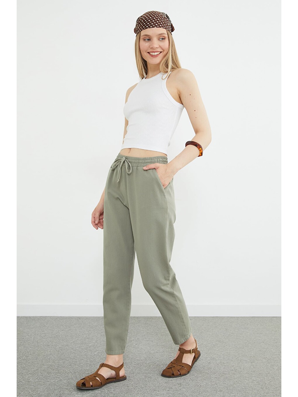 Haki Beli Bağlamalı Cepli Gabardin Pantolon-2